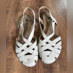 Earth Origins Women's Tan Strappy Sandals